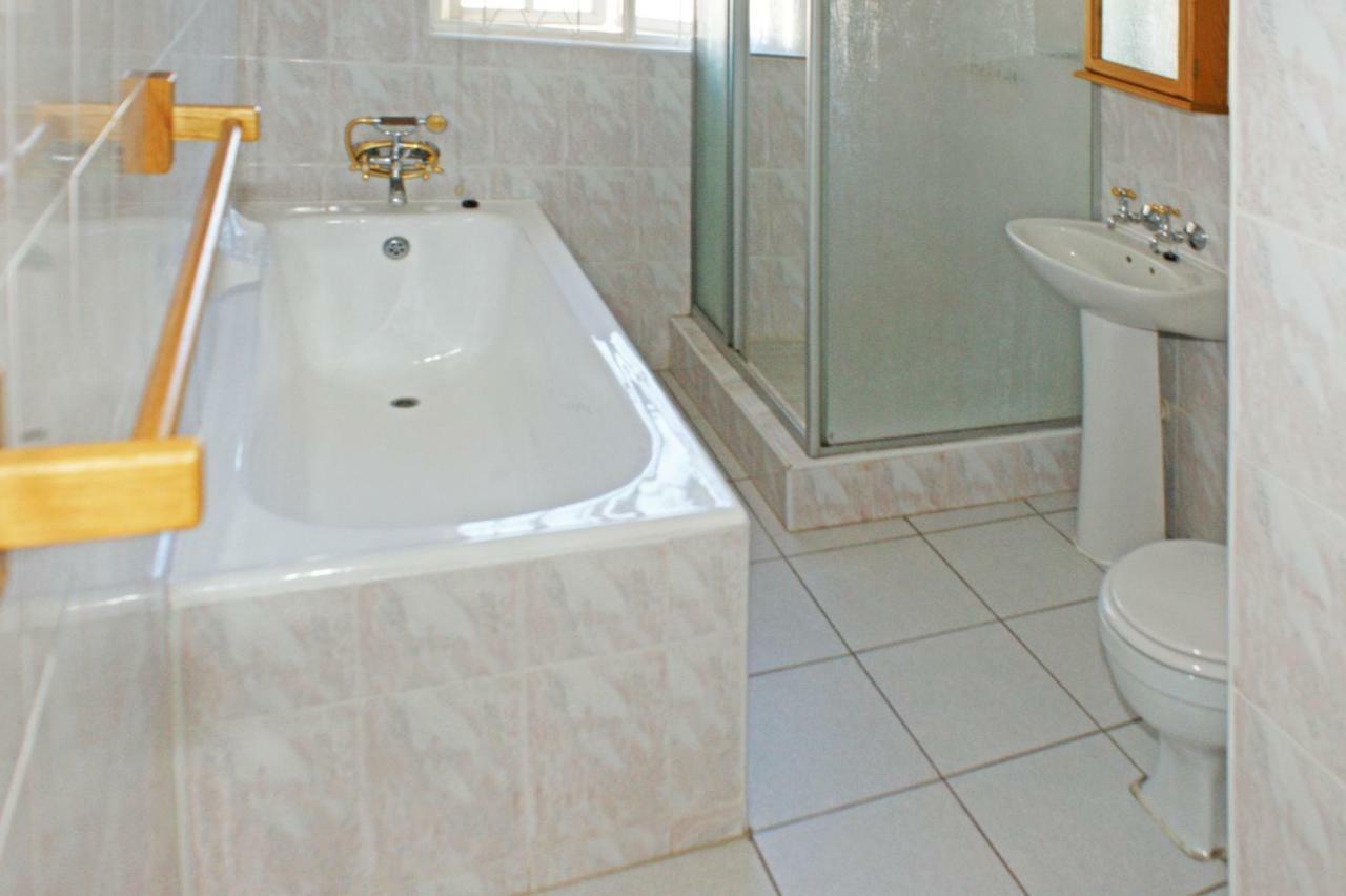 Bishops Guest House Vryheid Luaran gambar